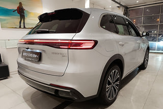 Фото GEELY EX5 EM-i Max