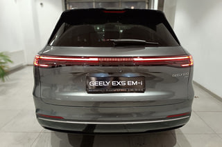 Фото GEELY EX5 EM-i Max