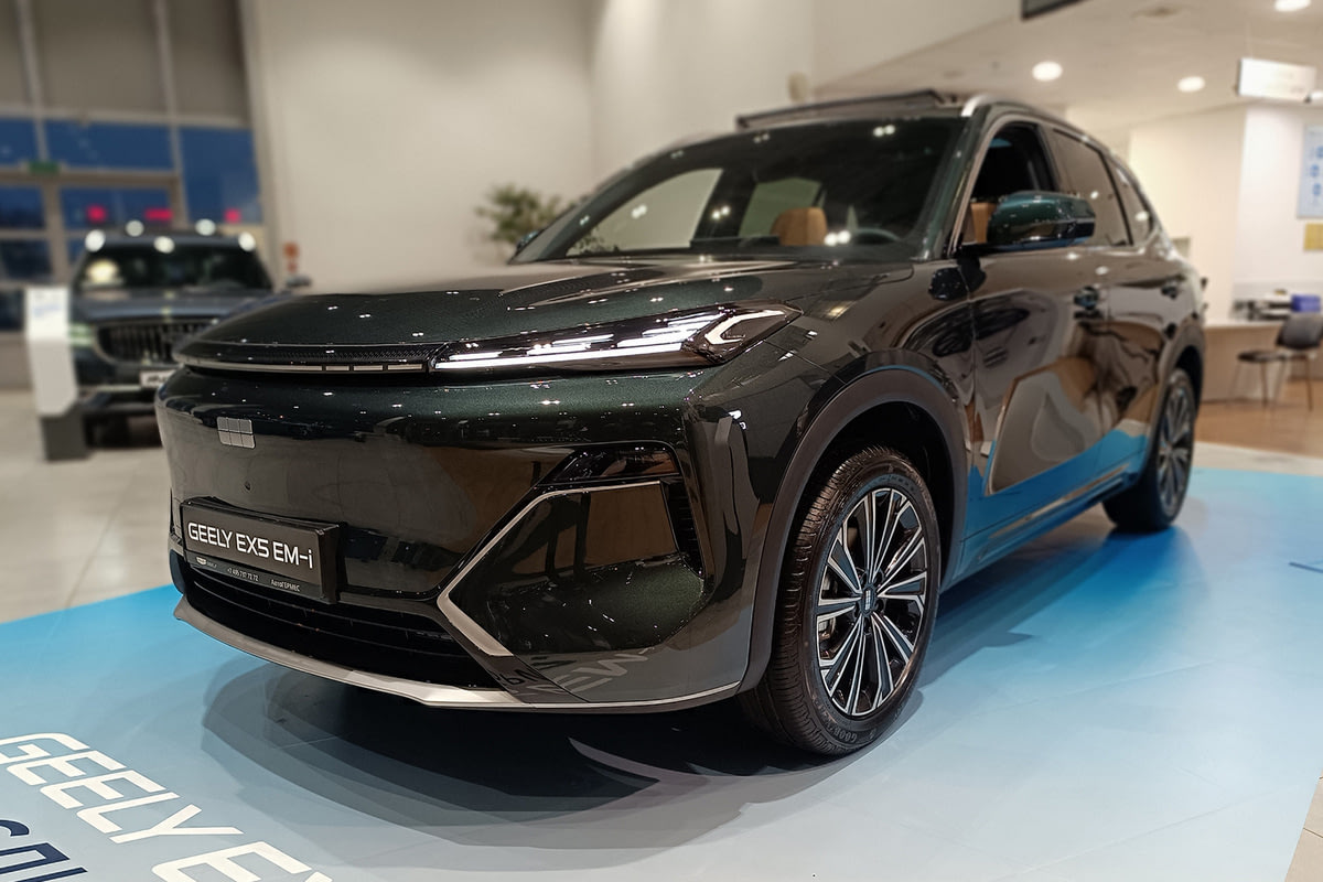 Фото GEELY EX5 EM-i I Max Jungle Green I 2025, №1