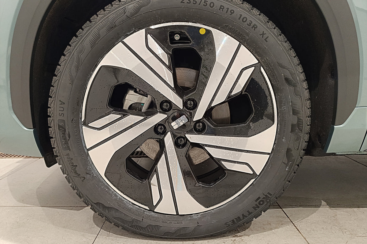 Фото GEELY EX5 I Max Water Reflection GreenBlue I 2025, №4