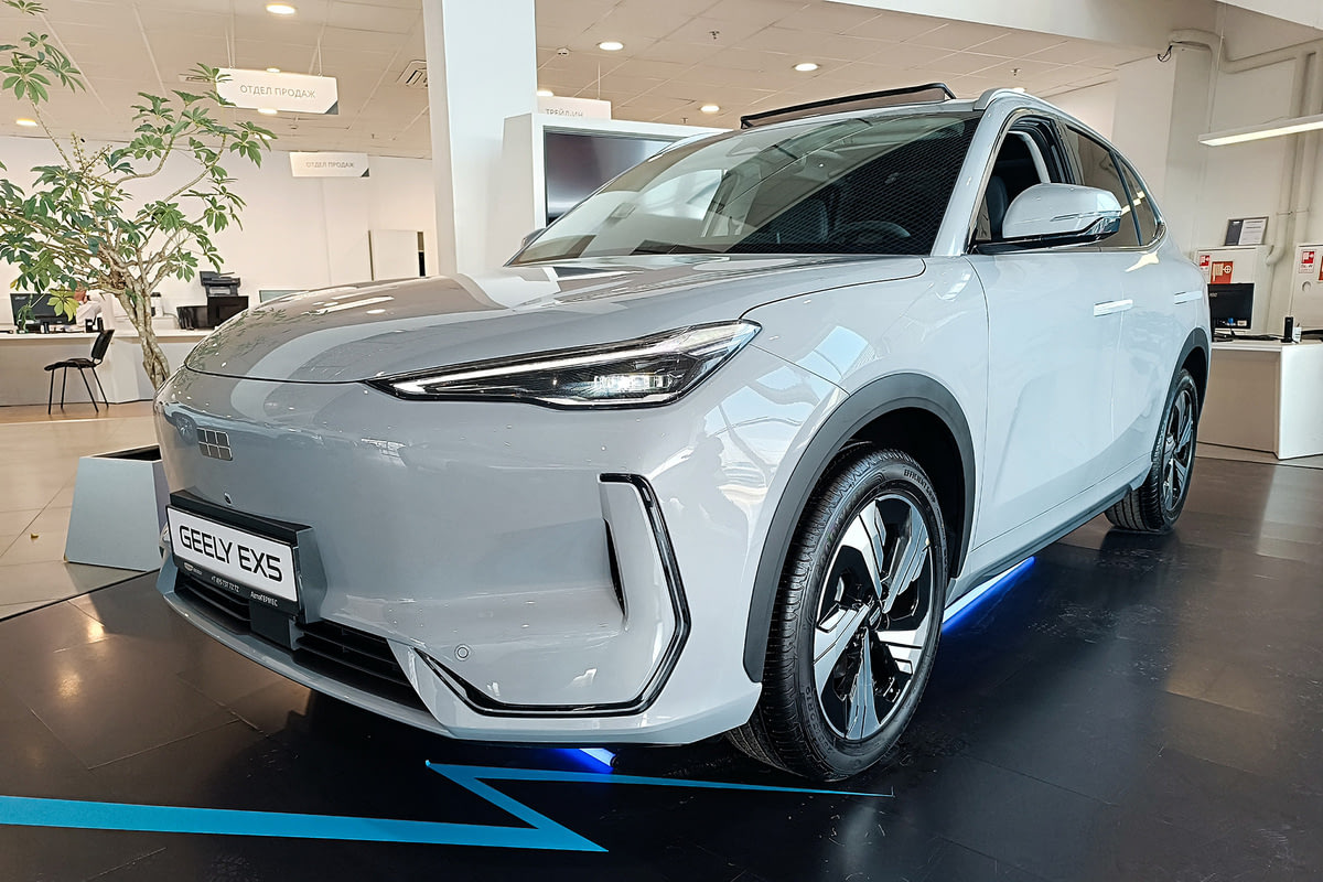 Фото GEELY EX5 I Макс Серебристый металлик I 2025, №1