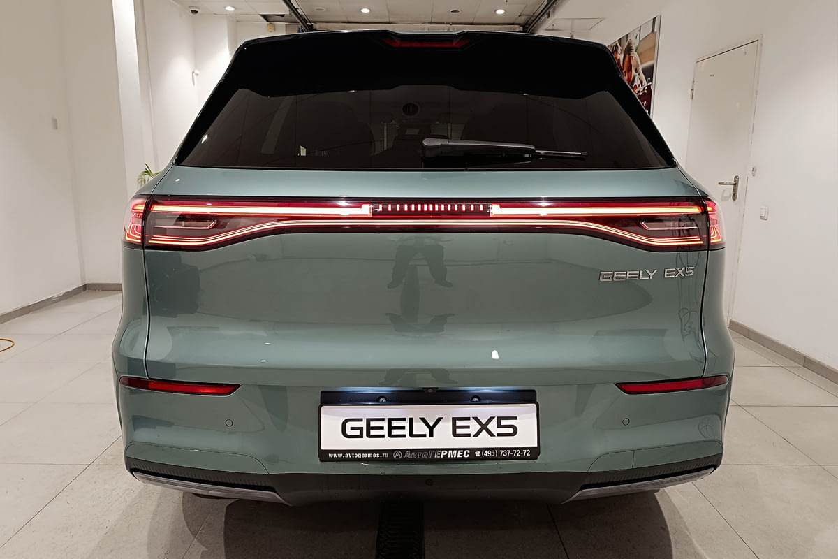 Фото GEELY EX5 I Max Water Reflection GreenBlue I 2025, №3
