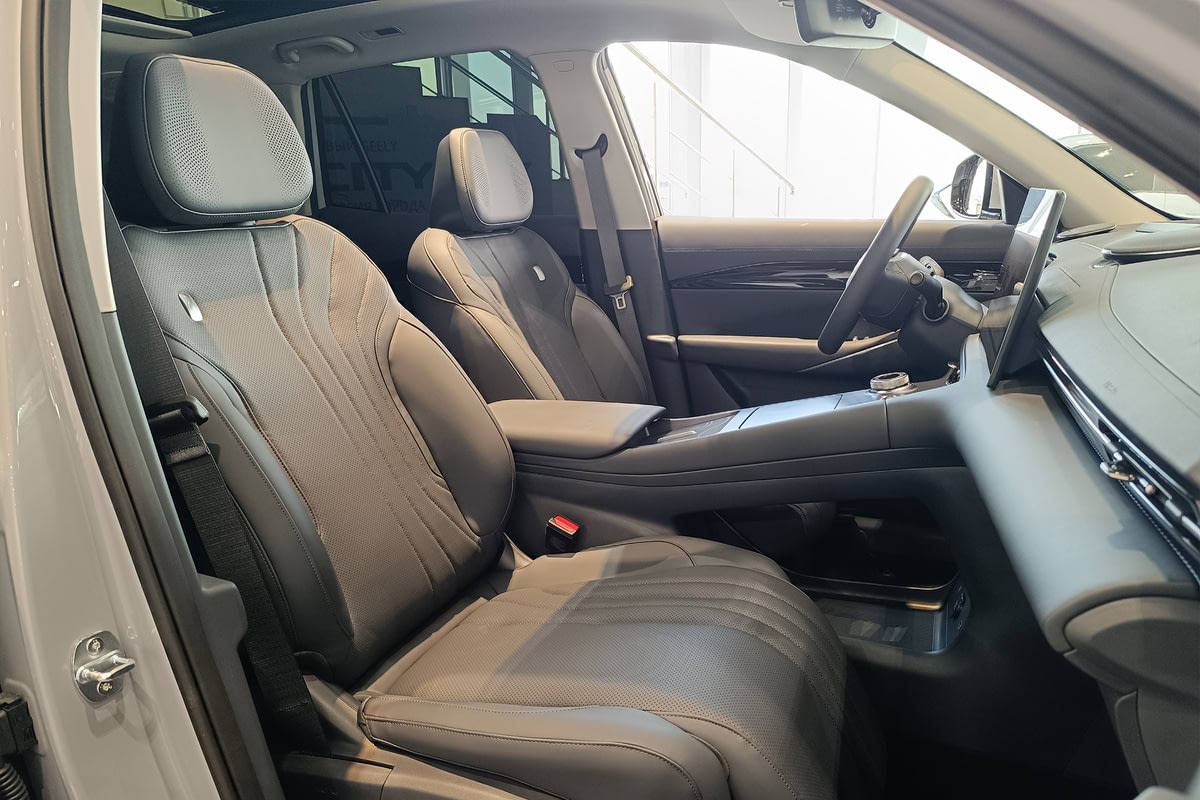 Фото GEELY EX5 I Макс Серебристый металлик I 2025, №7