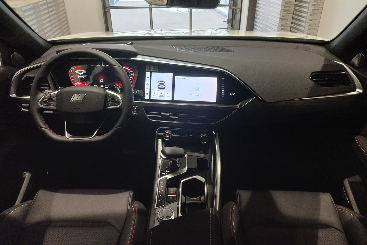 Фото GEELY KNEWSTAR 001 I Flagship Crystal White I 2024, №5