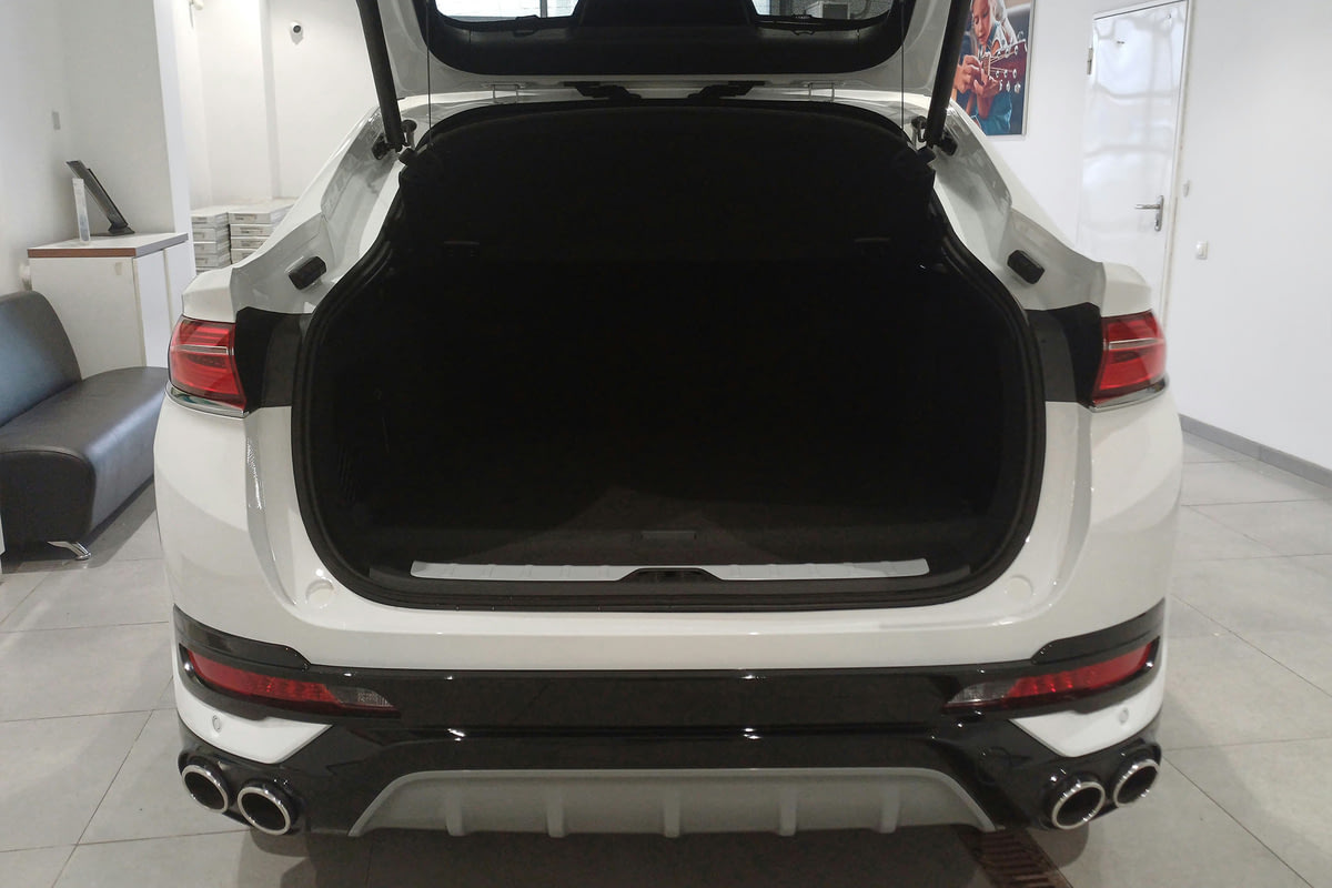 Фото GEELY KNEWSTAR 001 I Flagship Crystal White I 2024, №9