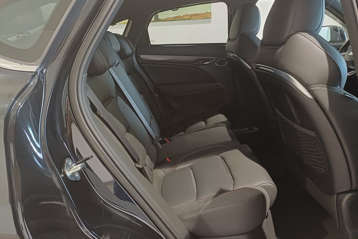 Фото GEELY KNEWSTAR 001 I Flagship Sport Ink Black I 2024, №8