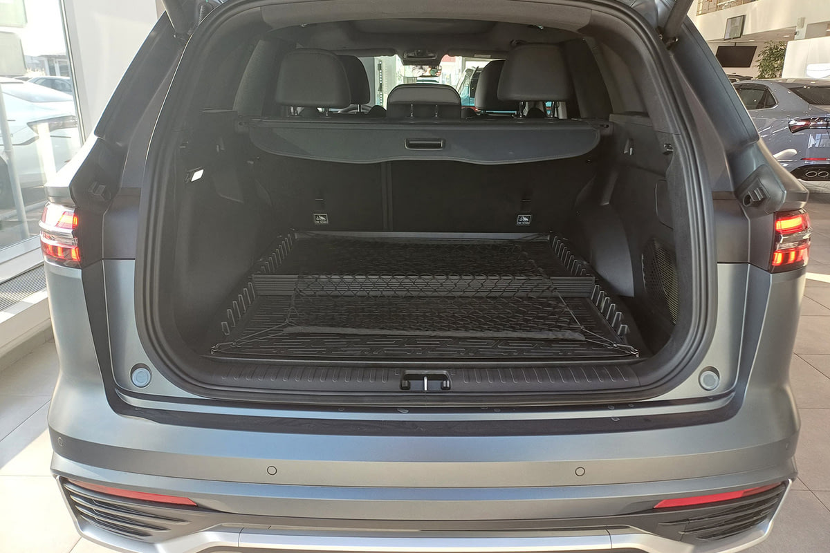 Фото GEELY Monjaro I Exclusive Lomo Grey I 2024, №9