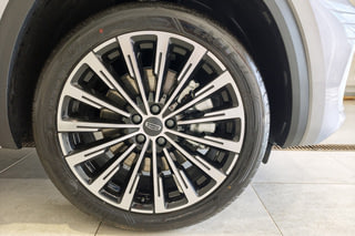 GEELY Monjaro I Флагман Серебристый металлик I 2026, №4
