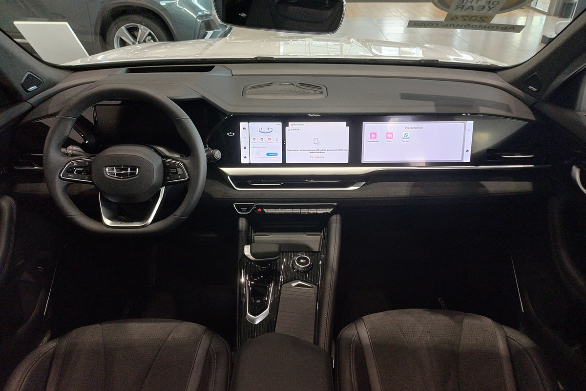 Фото GEELY Monjaro I Flagship Ink Black I 2025, №5