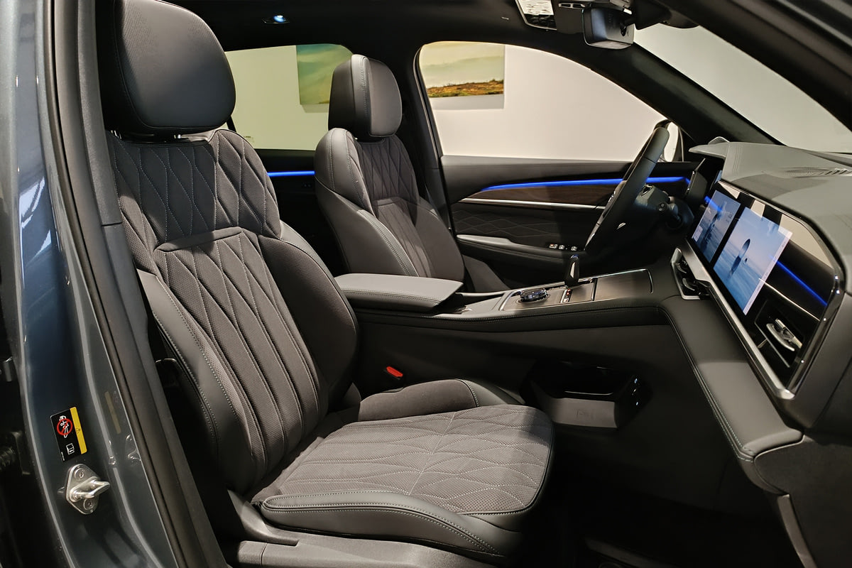 Фото GEELY Monjaro I Flagship SE Basalt Gray I 2025, №7