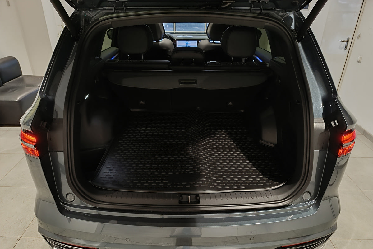 Фото GEELY Monjaro I Flagship SE Basalt Gray I 2025, №9