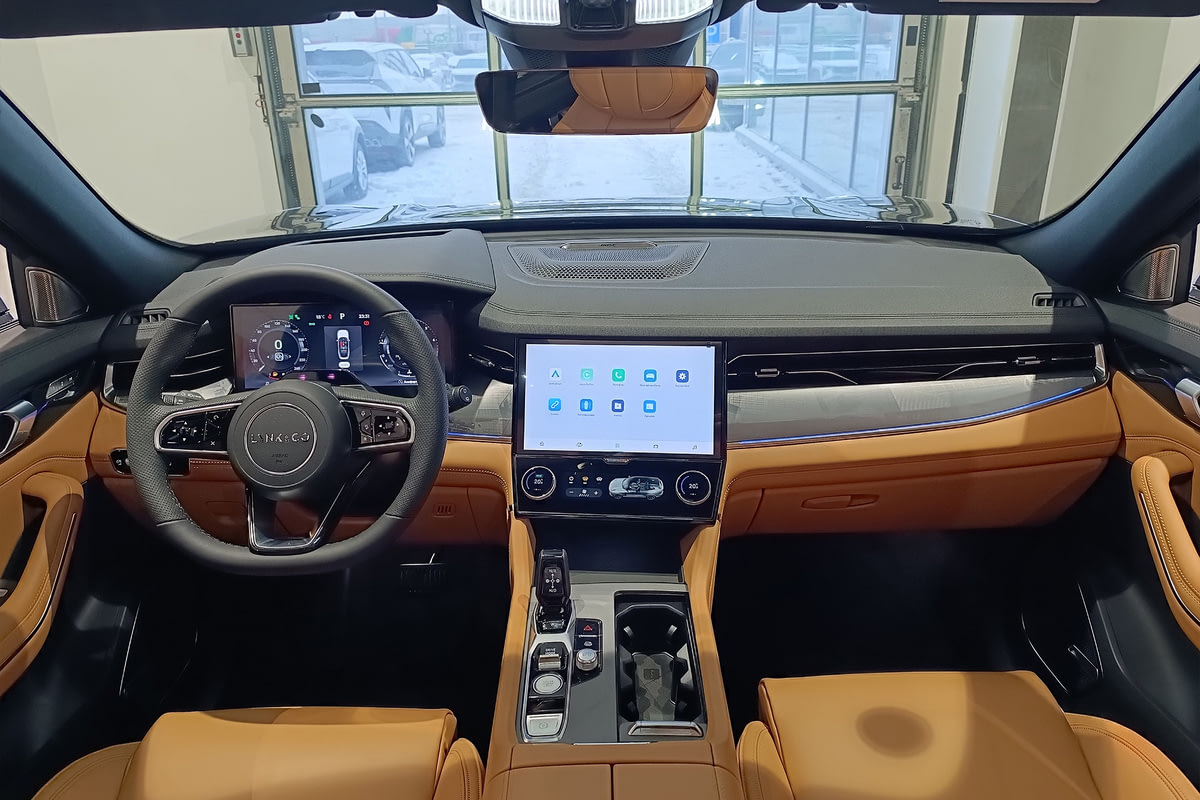 Фото GEELY Nordcross 001 I Ultra Sparkling Black I 2025, №5