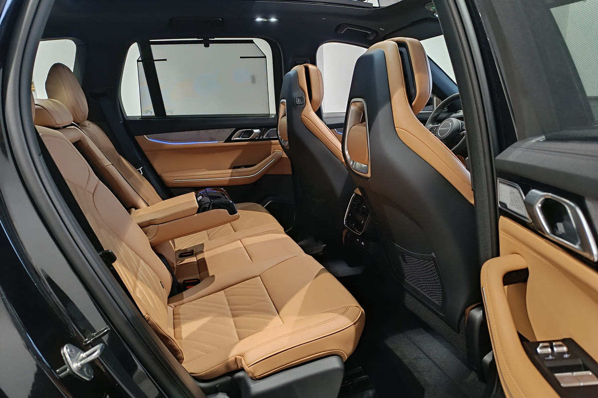 Фото GEELY Nordcross 001 I Ultra Sparkling Black I 2025, №8