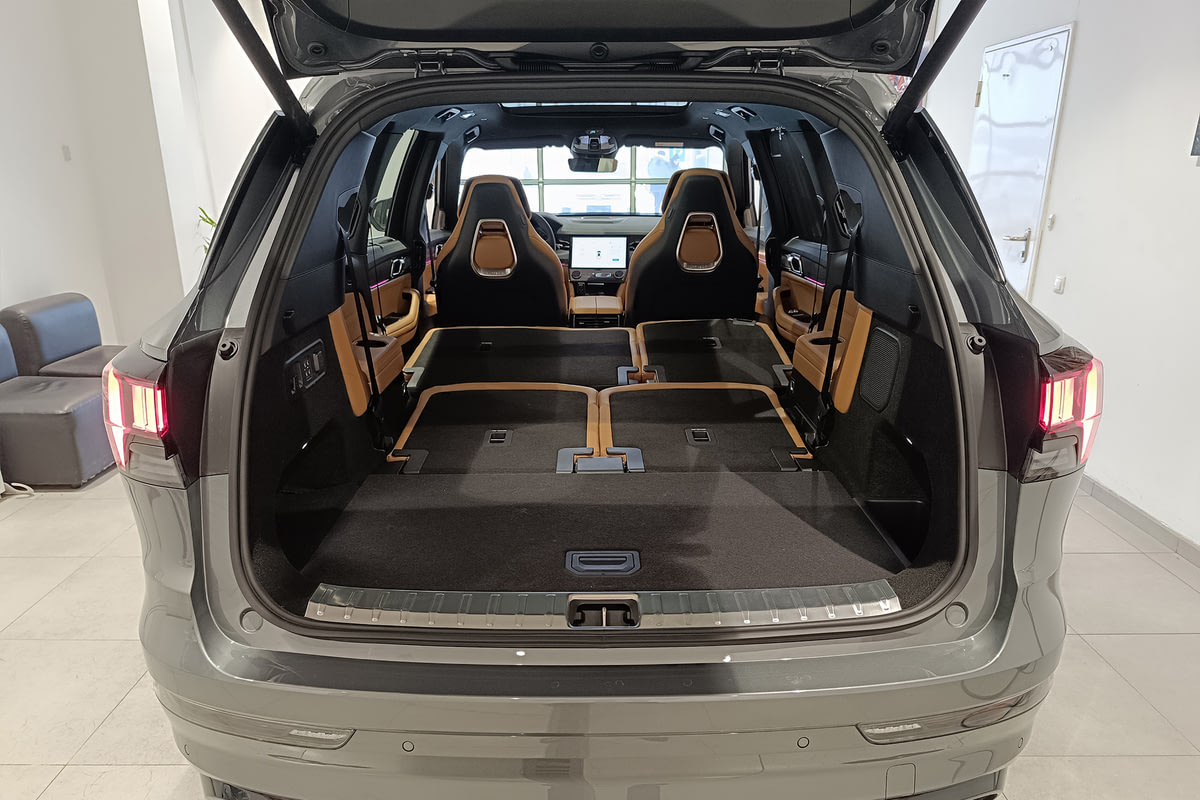 Фото GEELY Nordcross 001 I Ultra Tech Grey I 2025, №10