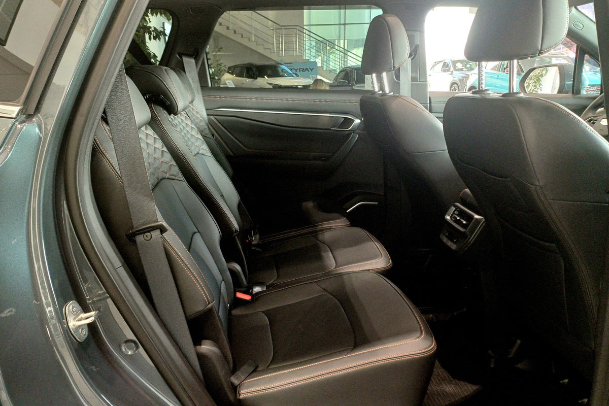 Фото GEELY Okavango I рестайлинг Flagship Серый металлик I рестайлинг 2024, №8