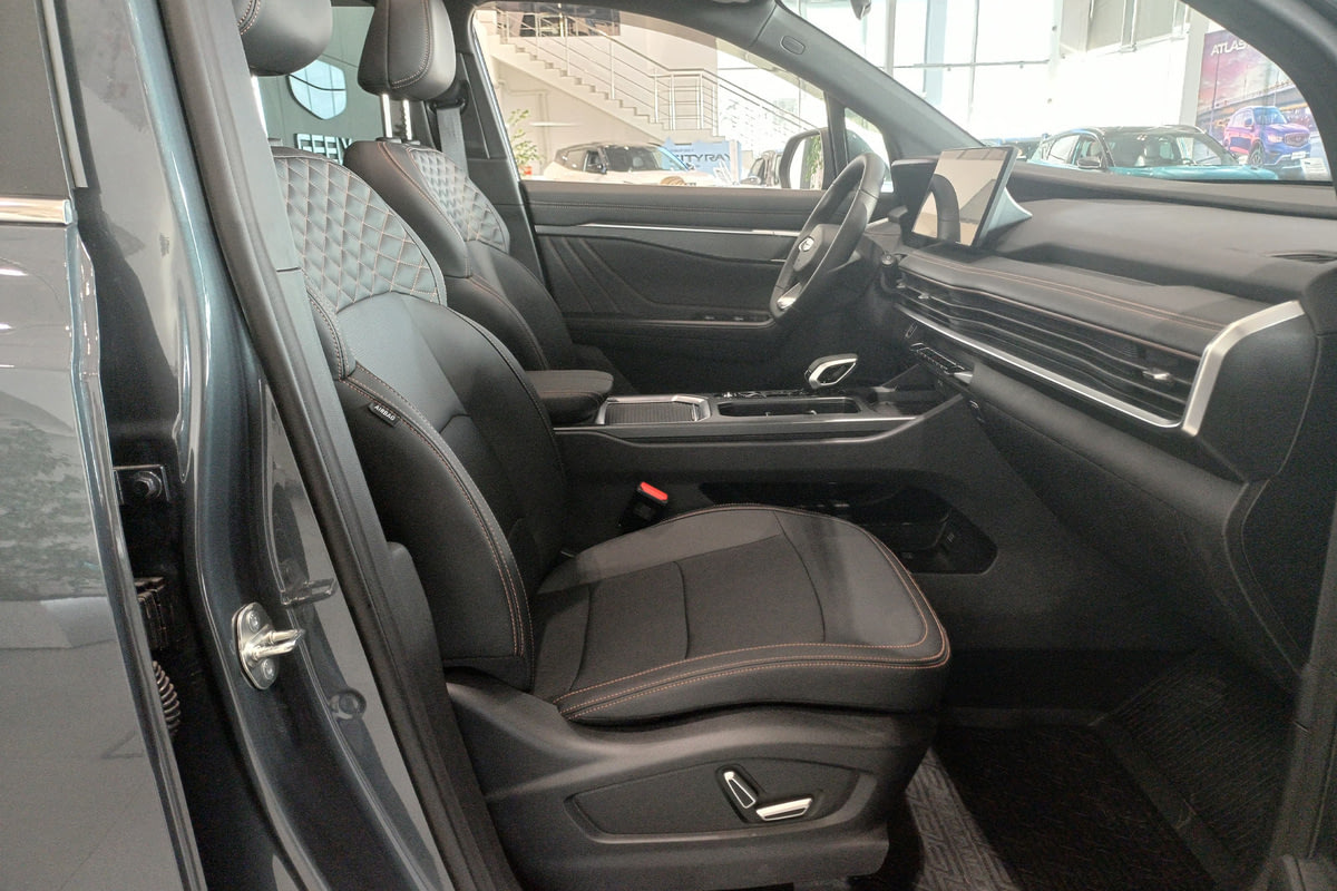 Фото GEELY Okavango I рестайлинг Flagship Серый металлик I рестайлинг 2024, №7