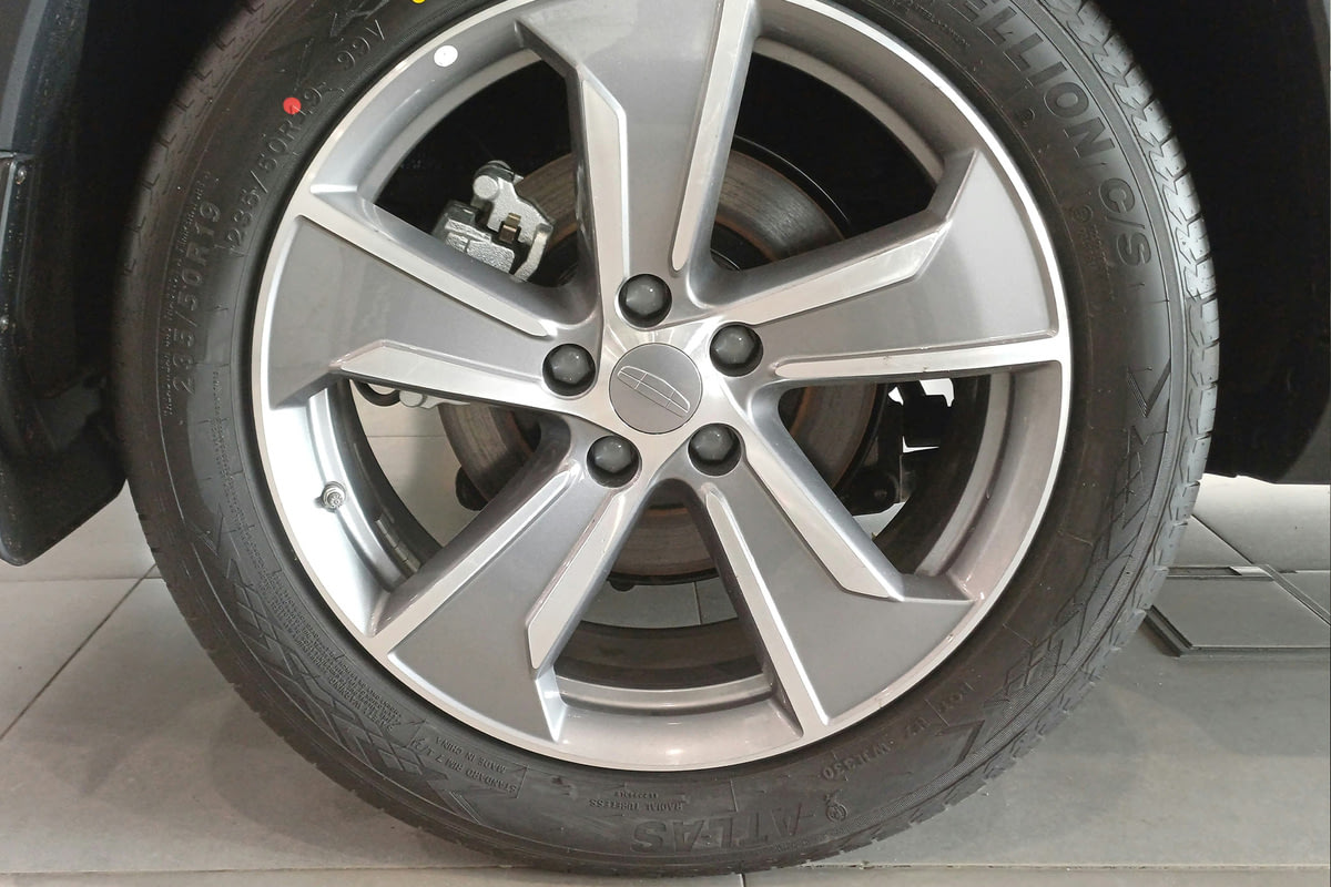 Фото GEELY Okavango I рестайлинг Flagship Серый металлик I рестайлинг 2024, №4