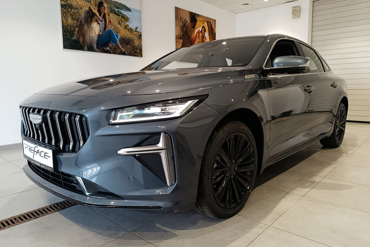 Фото GEELY Preface I Флагман Серый металлик I 2026, №1