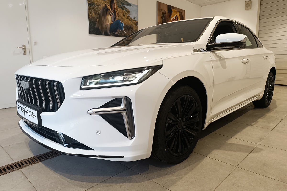 Фото GEELY Preface I Flagship Crystal White I 2024, №1