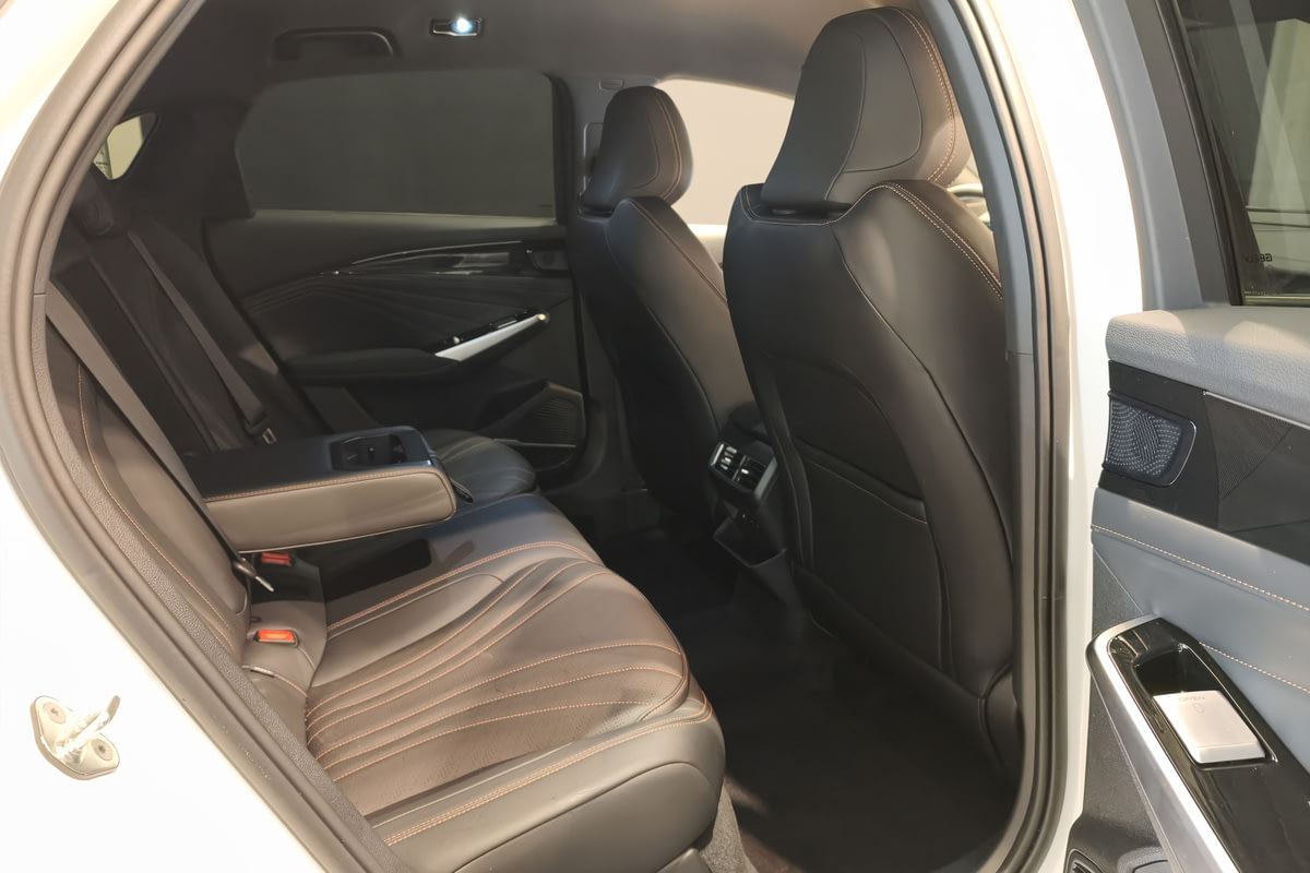 Фото GEELY Preface I Люкс Белый I 2026, №8