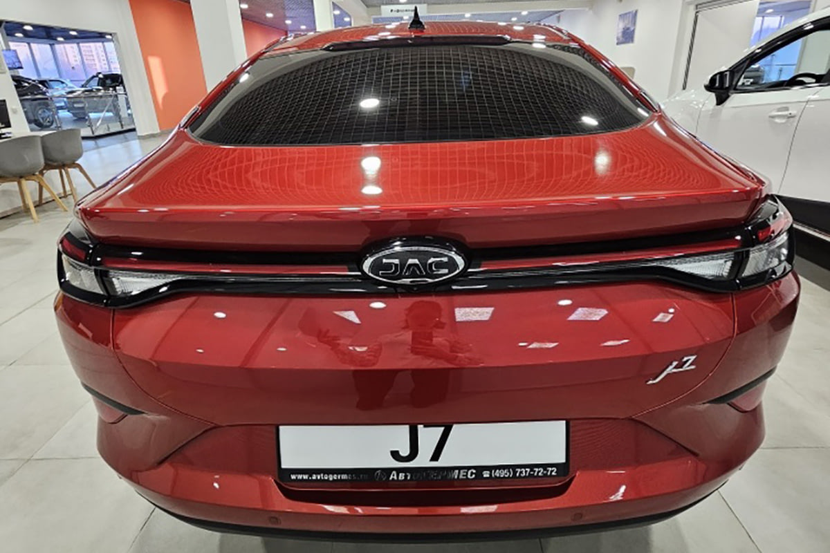 Фото JAC J7 I Luxury Спелая вишня I 2023, №3