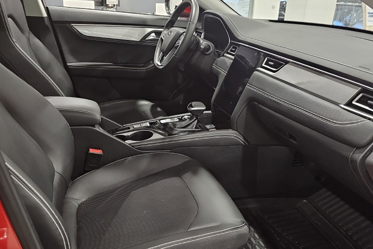 Фото JAC J7 I Luxury Спелая вишня I 2023, №7