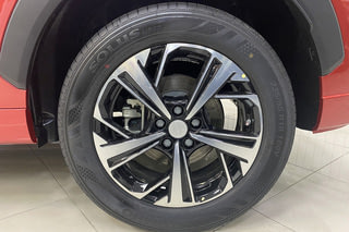 JAC JS6 I Flagship Спелая вишня I 2024, №6