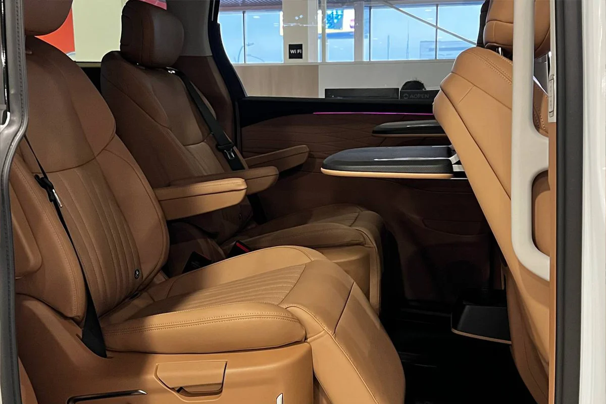 Фото JAC RF8 I Flagship Белый глянец I 2025, №13