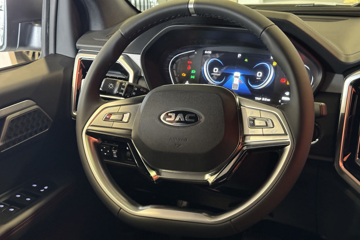 Фото JAC T9 I Эксплор 2.0TDi Белый металлик I 2026, №13