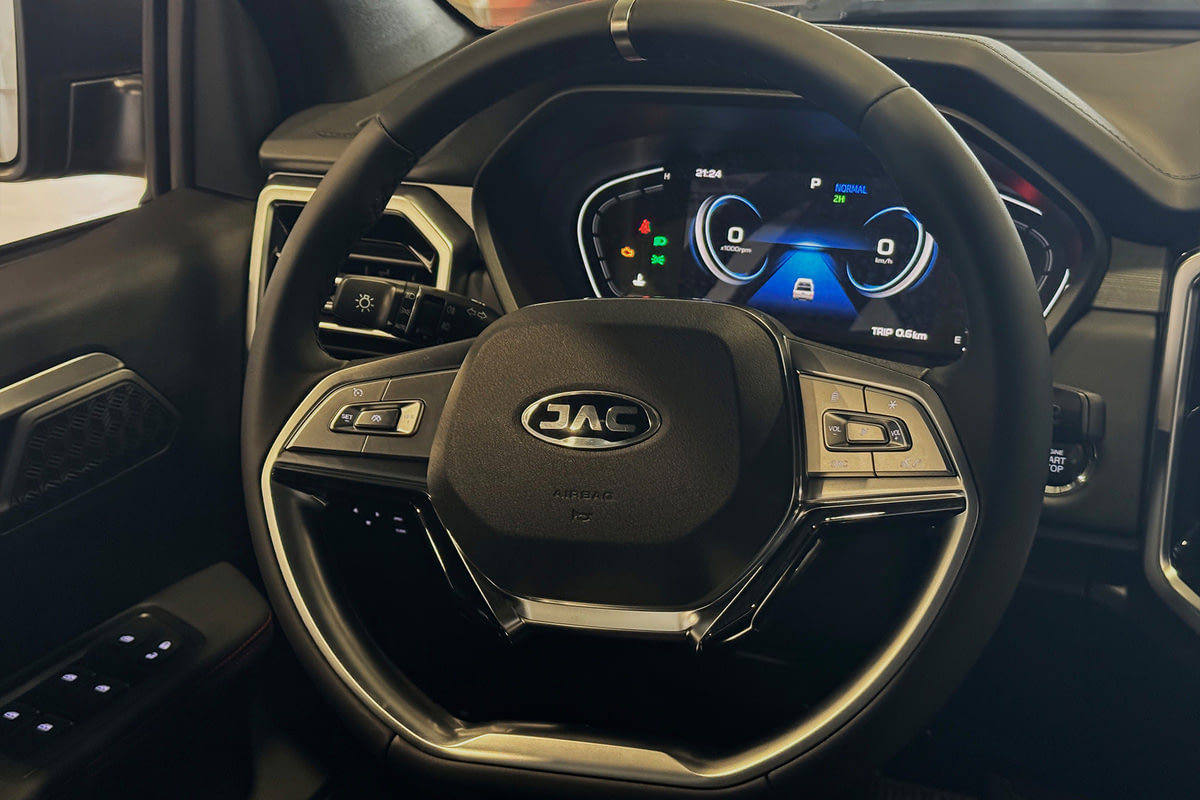 Фото JAC T9 I Эксплор 2.0TGDI Серый металлик I 2026, №13