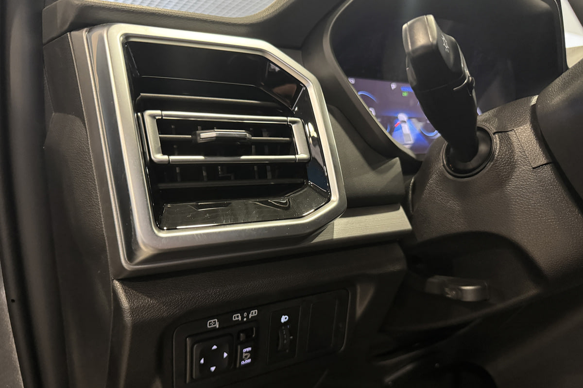 Фото JAC T9 I Эксплор 2.0TGDI Серый металлик I 2026, №12