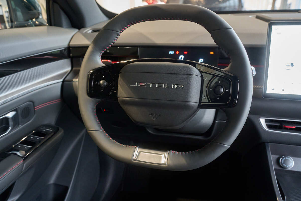 Фото JETOUR Dashing I Elite 1.5 Зеленый металлик I 2025, №4