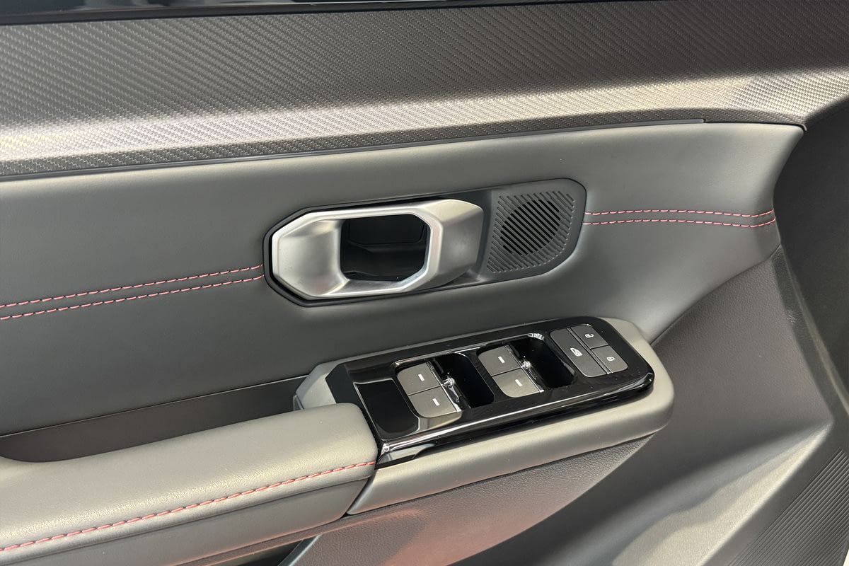 Фото JETOUR Dashing I Elite 1.5 Белый металлик I 2025, №16