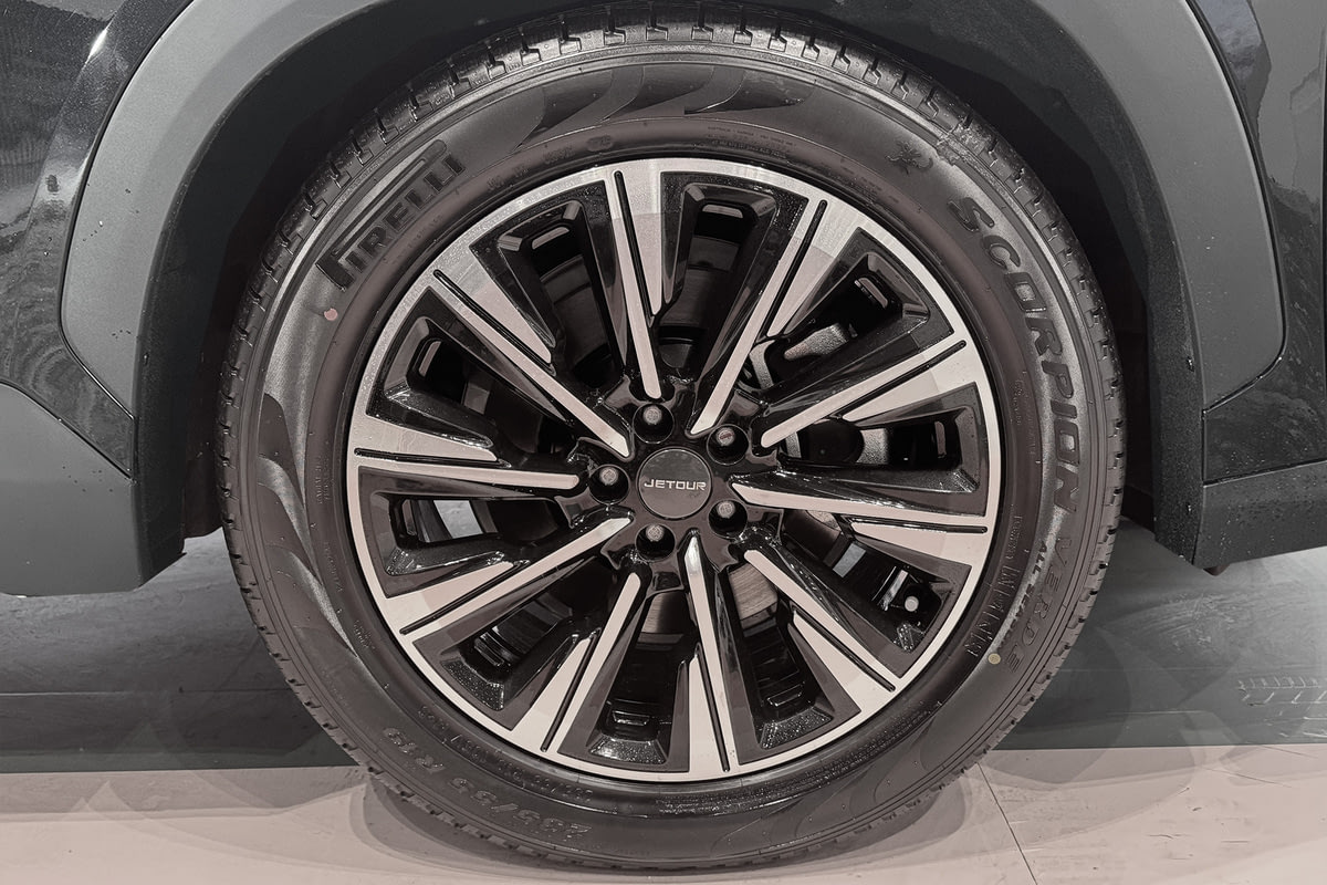 Фото JETOUR Dashing I Elite 1.5 Черный металлик I 2025, №2