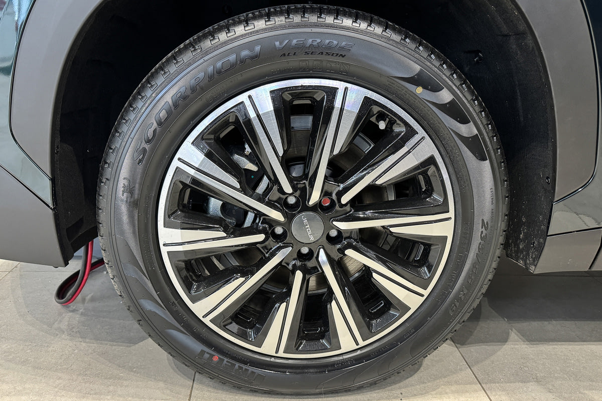 Фото JETOUR Dashing I Elite 1.5 Зеленый металлик I 2025, №5