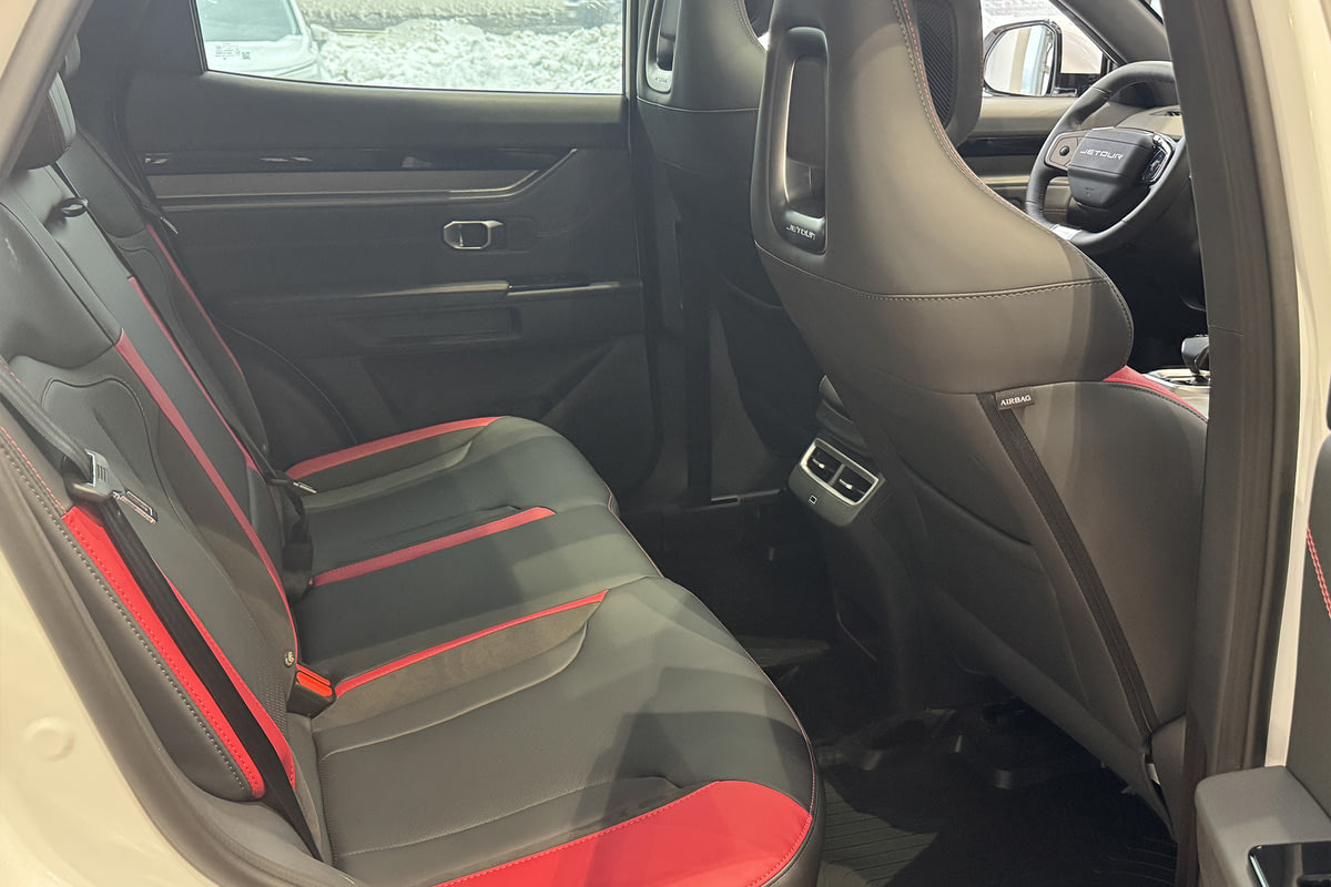 Фото JETOUR Dashing I Elite 1.5 Белый металлик I 2025, №11