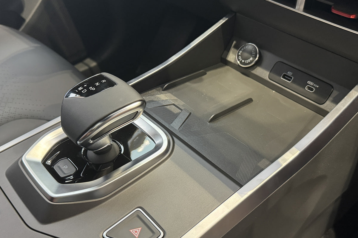 Фото JETOUR Dashing I Elite 1.5 Белый металлик I 2025, №15