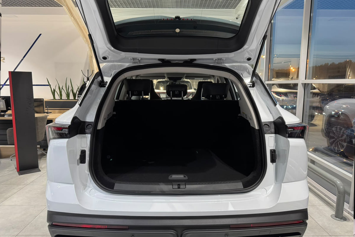Фото JETOUR Dashing I Комфорт Белый металлик I 2026, №9
