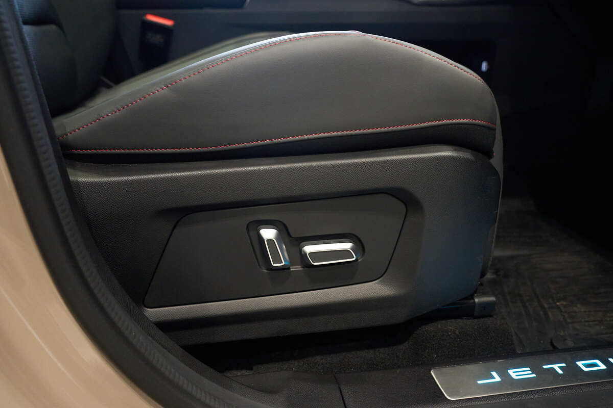 Фото JETOUR T2 I DISCOVERY Коричневый металлик I 2025, №15