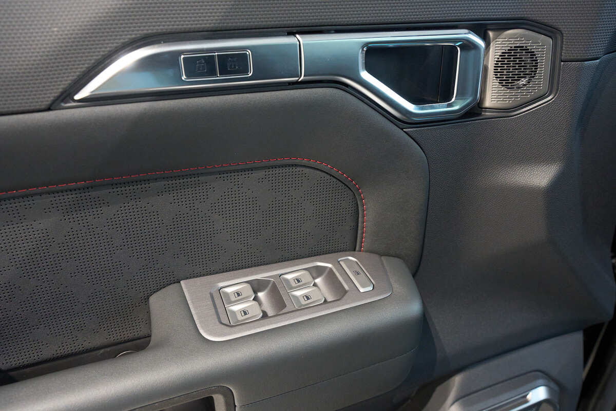 Фото JETOUR T2 I DISCOVERY Черный металлик I 2025, №13