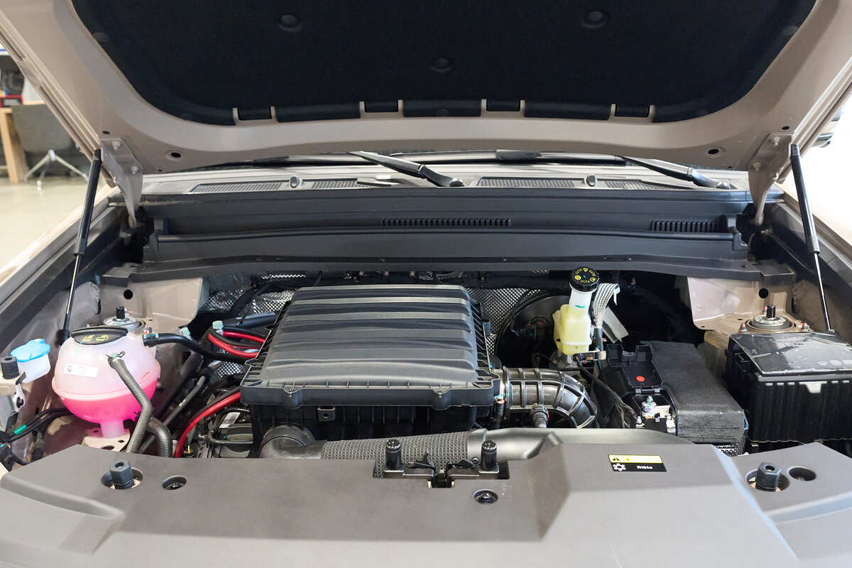 Фото JETOUR X70 Plus I Рестайлинг Comfort 1.6 Белый металлик I Рестайлинг 2025, №8