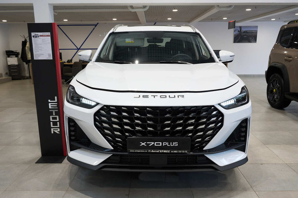Фото JETOUR X70 Plus I Рестайлинг Comfort 1.6 Белый металлик I Рестайлинг 2025, №2