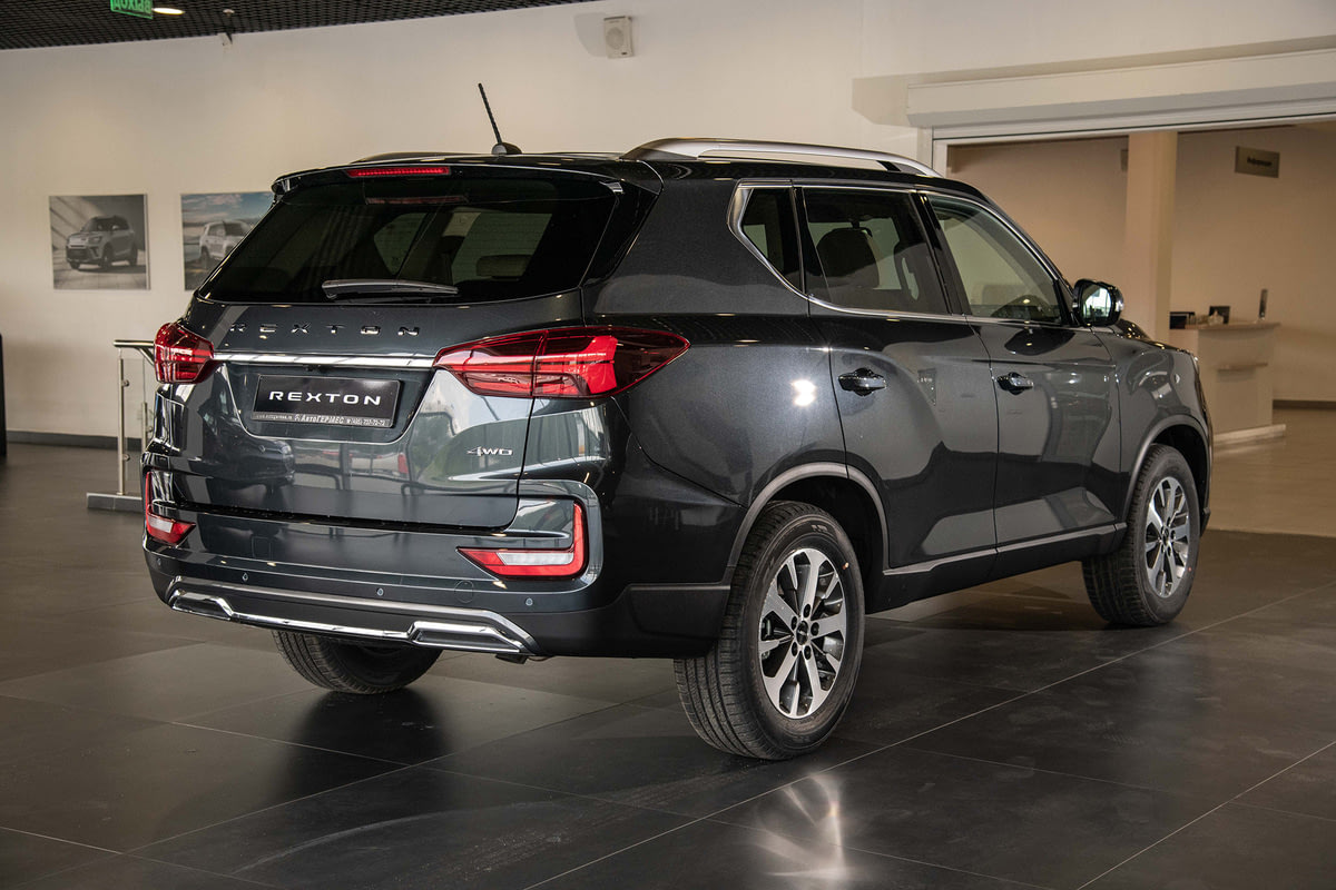 Фото KGM Rexton I DREAM 4WD Темный серый I 2025, №4