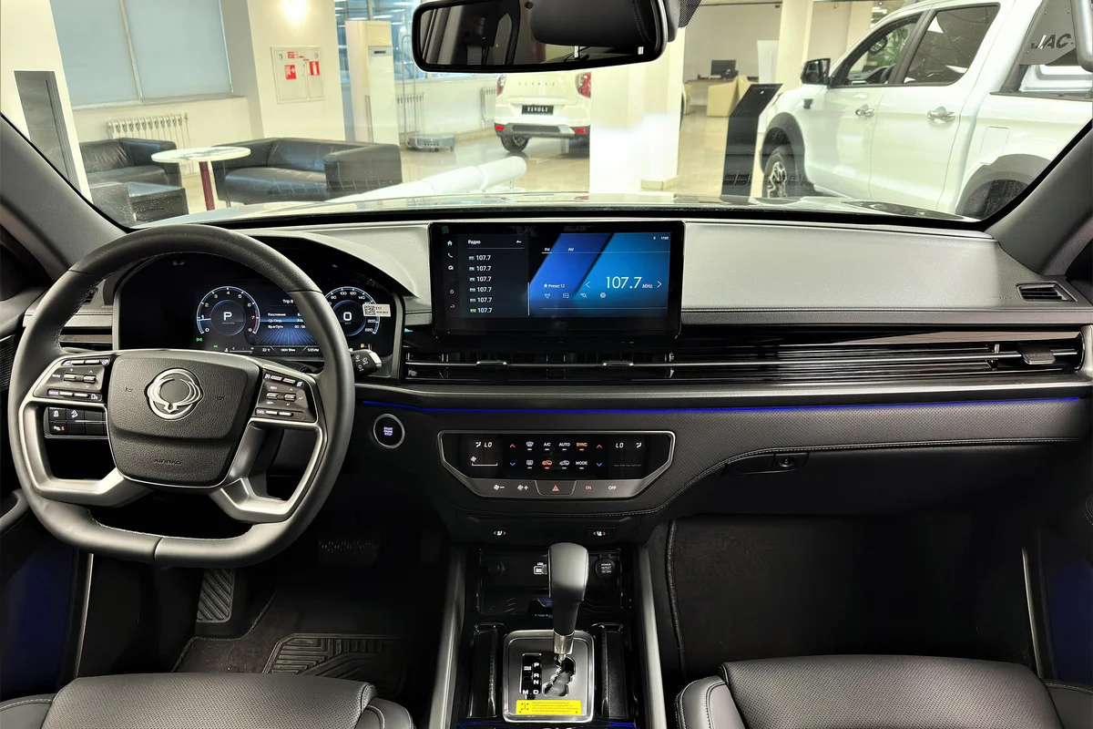 Фото KGM Rexton I ОПТИМУМ 4X4 Классический черный I 2025, №6