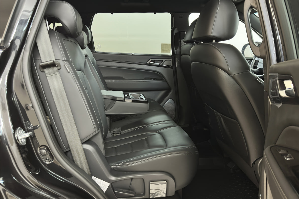 Фото KGM Rexton I ПРЕМЬЕР 4X4 Классический черный I 2025, №8