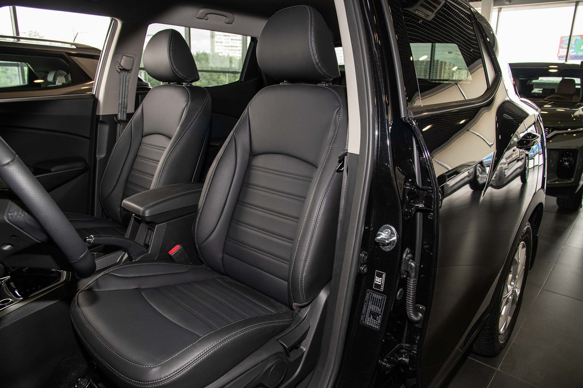 Фото KGM Tivoli I ICON Классический черный I 2025, №10