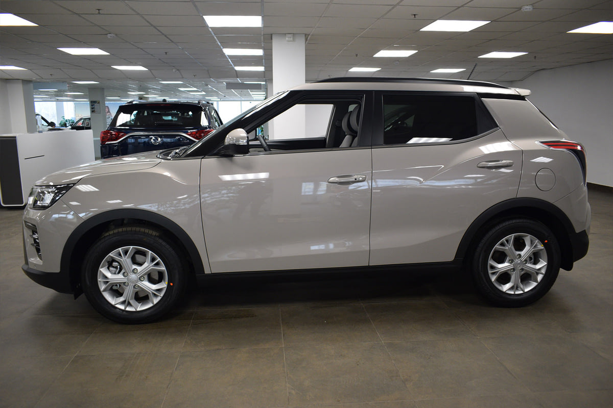 Фото KGM Tivoli I ICON Песочный бежевый I 2024, №3