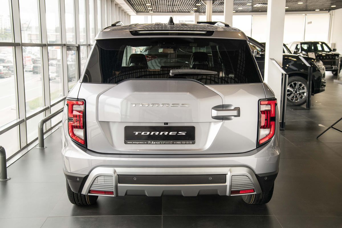 Фото KGM Torres I ICON AWD BROWN Металлический серый I 2024, №6