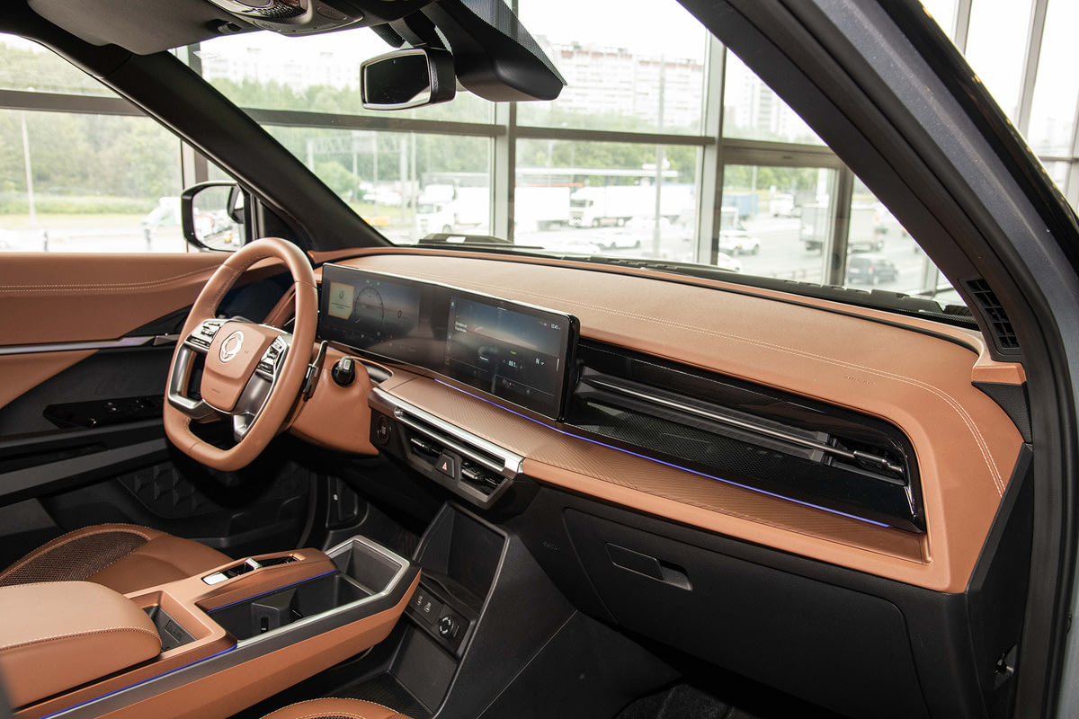 Фото KGM Torres I ICON AWD BROWN Металлический серый I 2024, №10