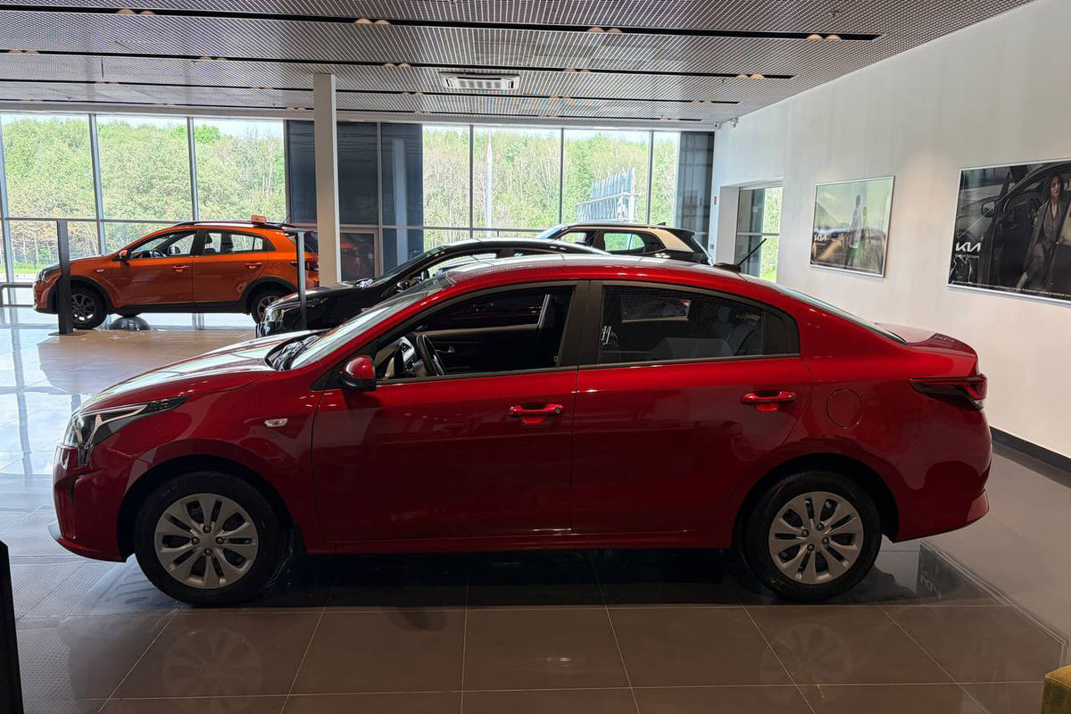 Фото Kia Rio (Solaris KRS) I Комфорт (Comfort) Красный металлик I 2025, №6